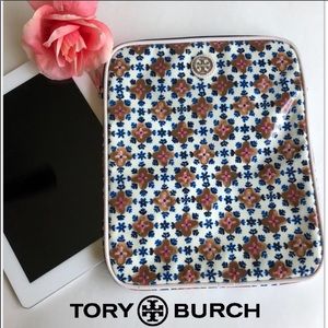 Tory Burch Printed iPad Sleeve​